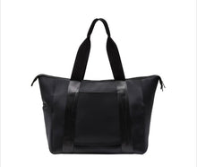 Load image into Gallery viewer, Weekender - Everleigh Onyx Black