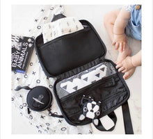 Load image into Gallery viewer, Baby Organizer - Everleigh Onyx Black
