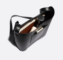 Load image into Gallery viewer, Trisha Crossbody - Black
